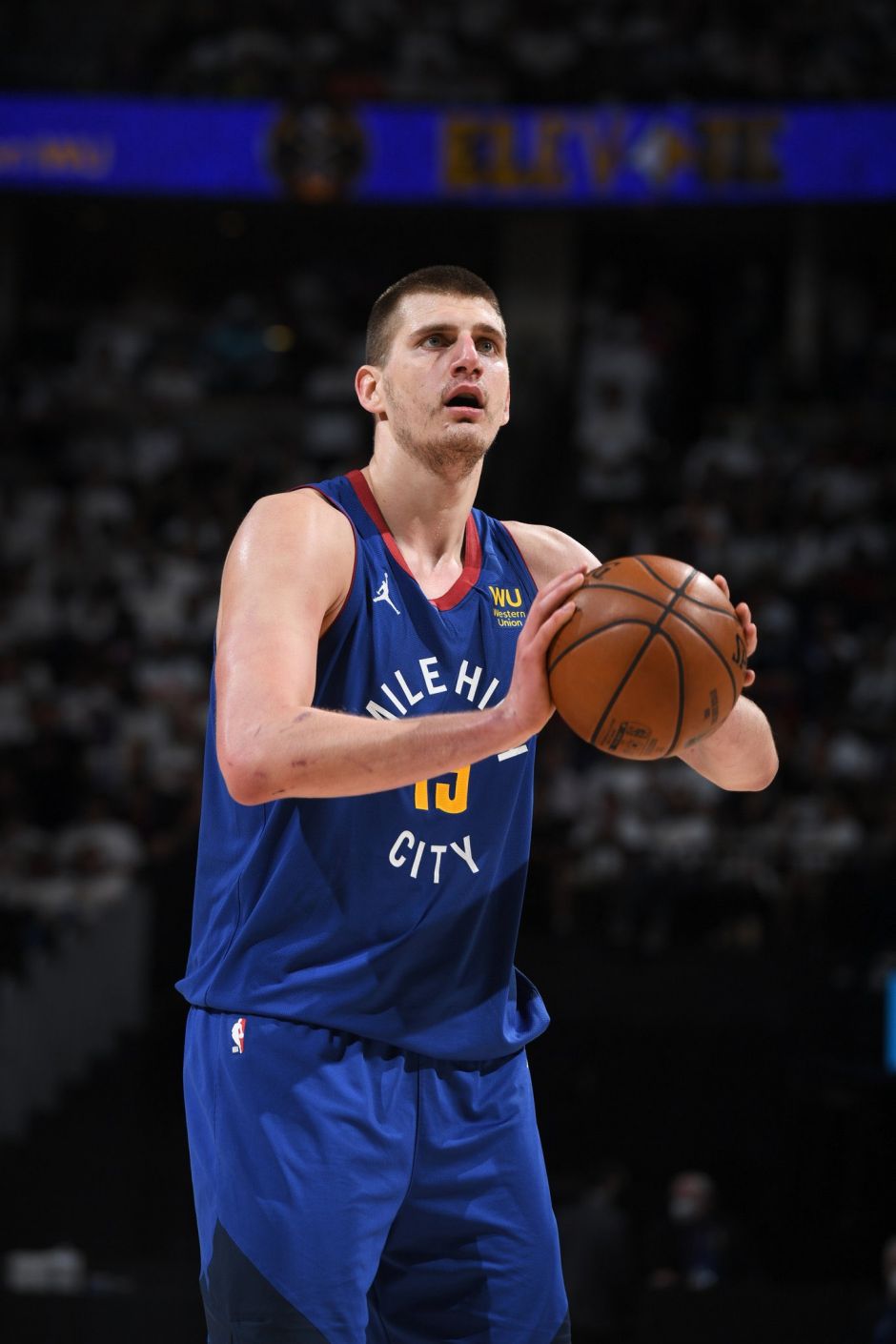 他出色的身 他出色的身