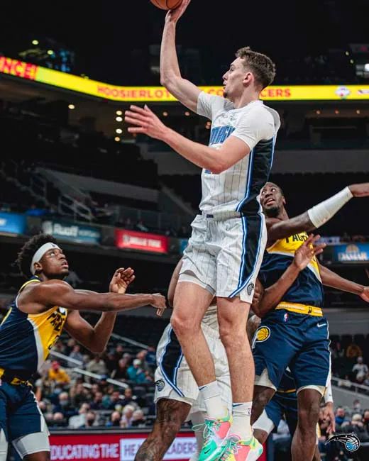 更是他自己 更是他自己